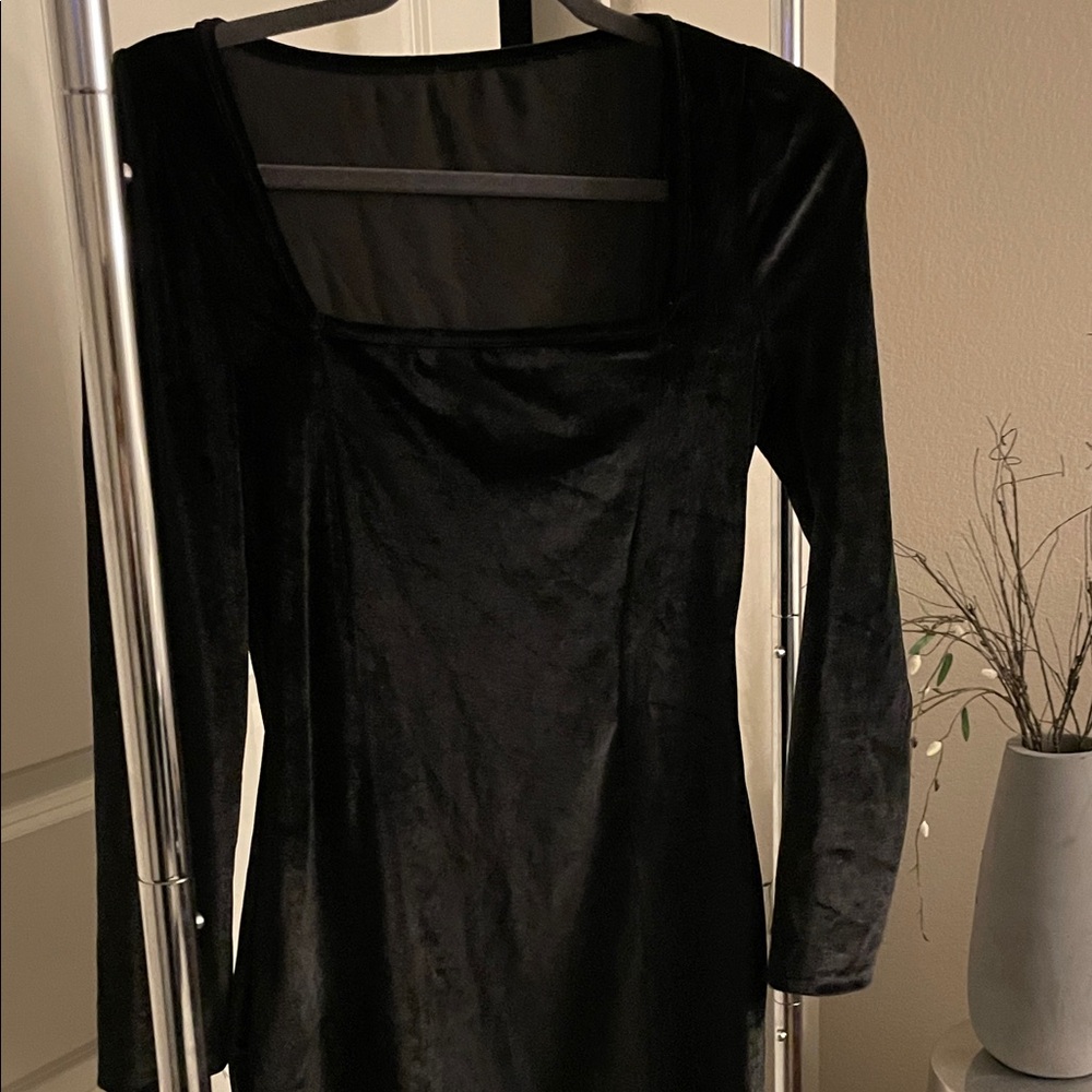 Elegant Black Velvet Dress
